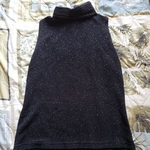 Tom Barra sleeveless turtleneck blouse